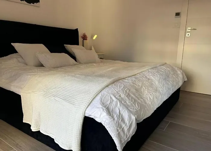 Agrippas Suite - Suzan